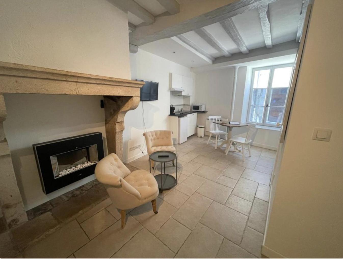 Batisse Paradis- 3 Appartements Calmes Et Elegants Au Centre Historique De Beaune Beaune  Pokoj fotografie