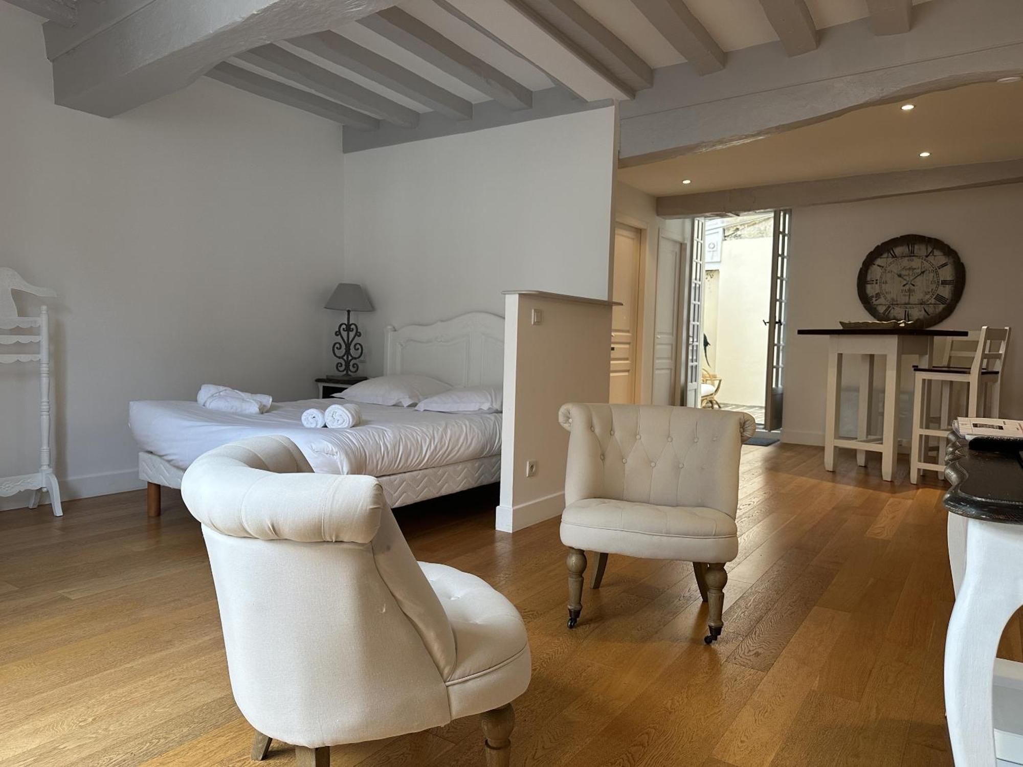 Batisse Paradis- 3 Appartements Calmes Et Elegants Au Centre Historique De Beaune Beaune  Pokoj fotografie