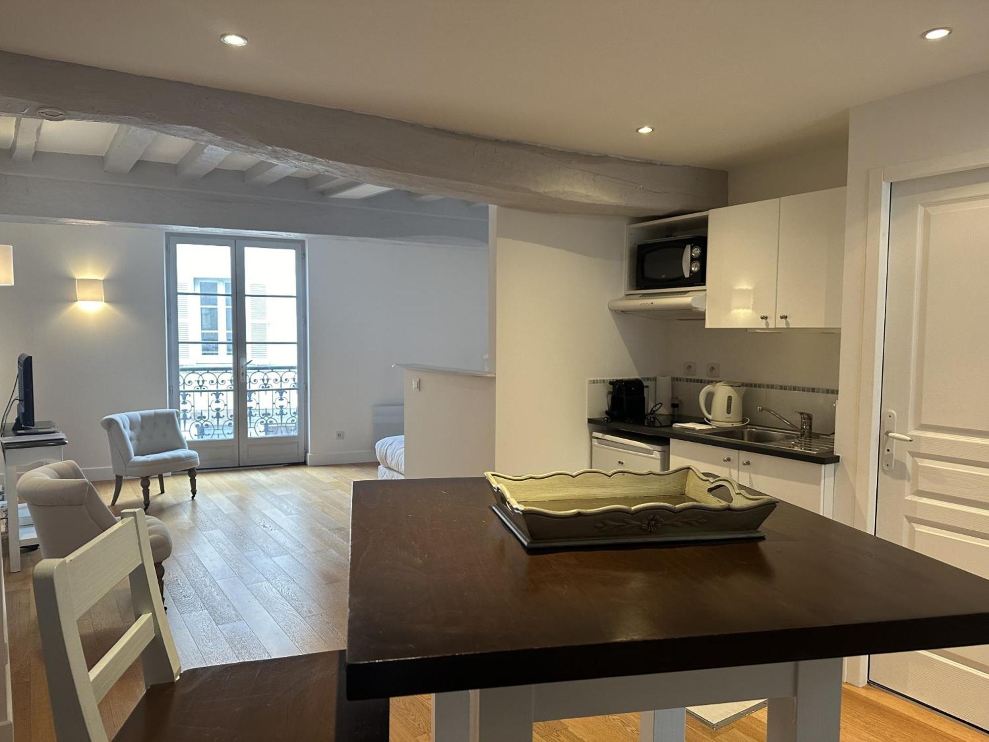 Batisse Paradis- 3 Appartements Calmes Et Elegants Au Centre Historique De Beaune Beaune  Pokoj fotografie