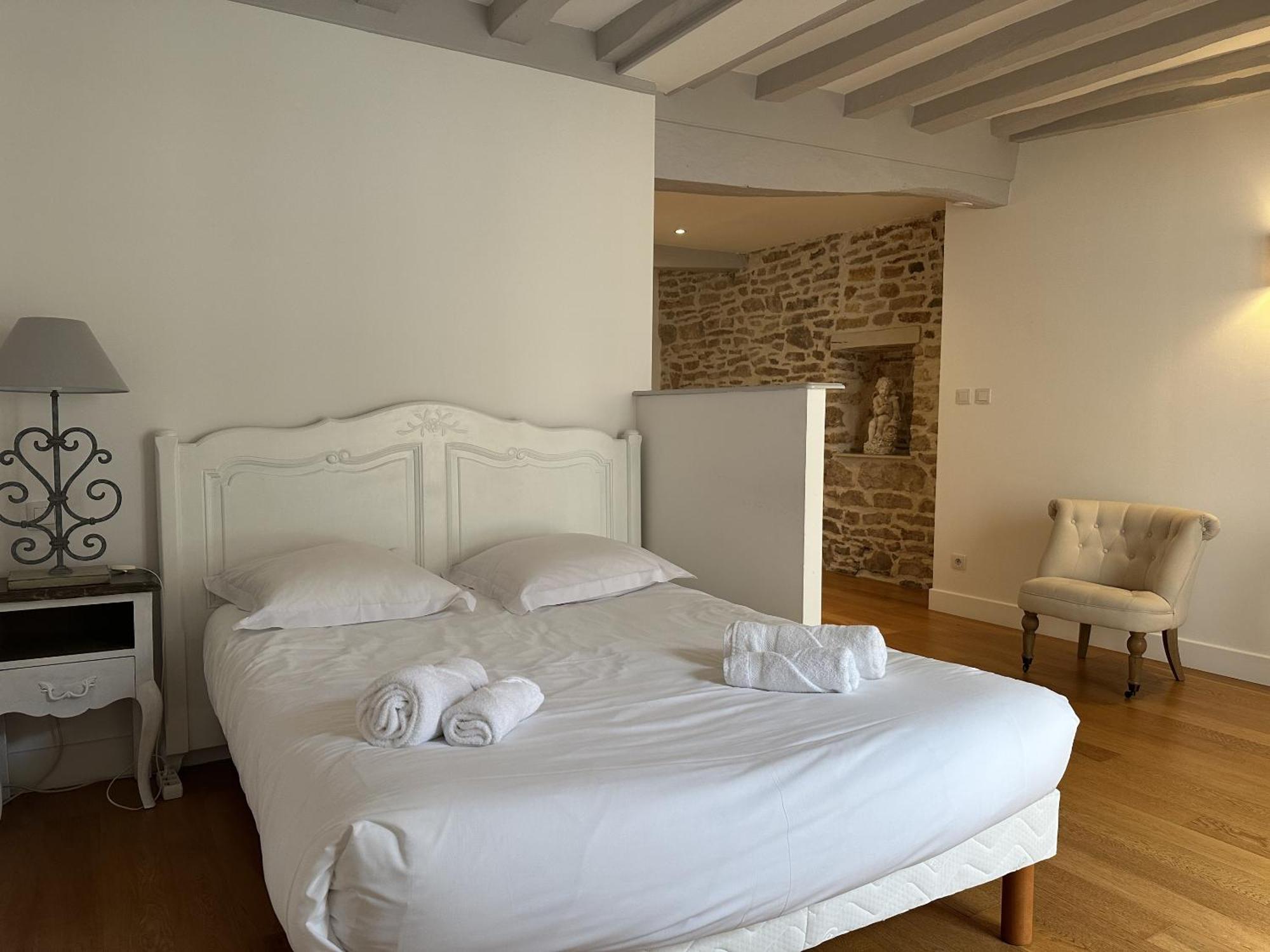 Batisse Paradis- 3 Appartements Calmes Et Elegants Au Centre Historique De Beaune Beaune  Pokoj fotografie