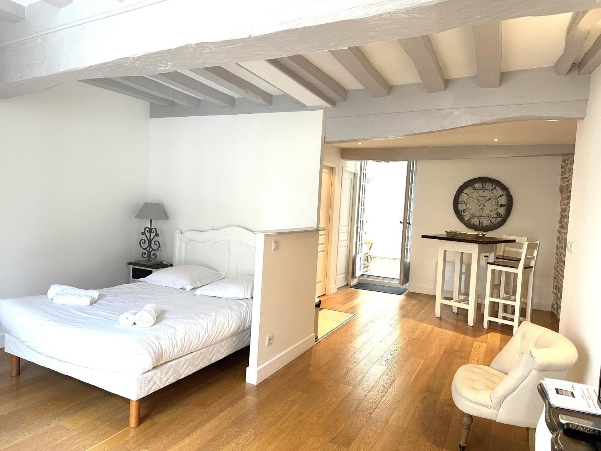 Batisse Paradis- 3 Appartements Calmes Et Elegants Au Centre Historique De Beaune Beaune  Exteriér fotografie
